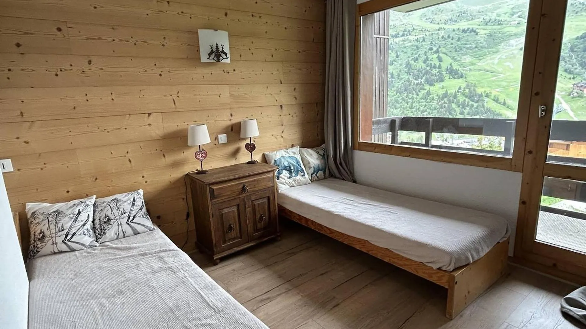 Studio Divisible Avec Balcon, Proche Des Pistes, Animaux Admis - Fr-1-355-161 Les Allues 0*,